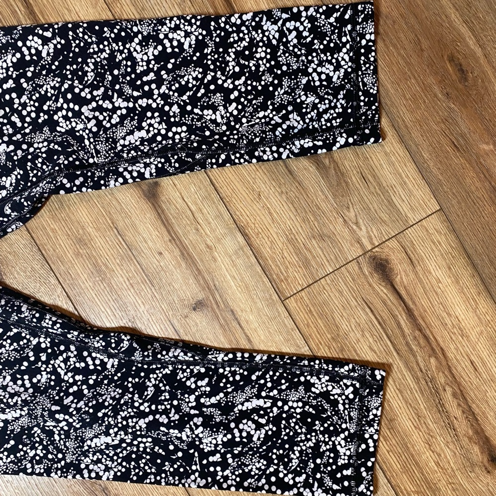 Lululemon Align Crop black and white speckled pattern leggings - Picture 3 of 8